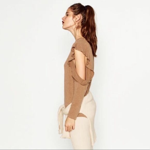 ✨HP✨Zara Camel Ruffle Open Shoulder Sweater✨ - Picture 3 of 8